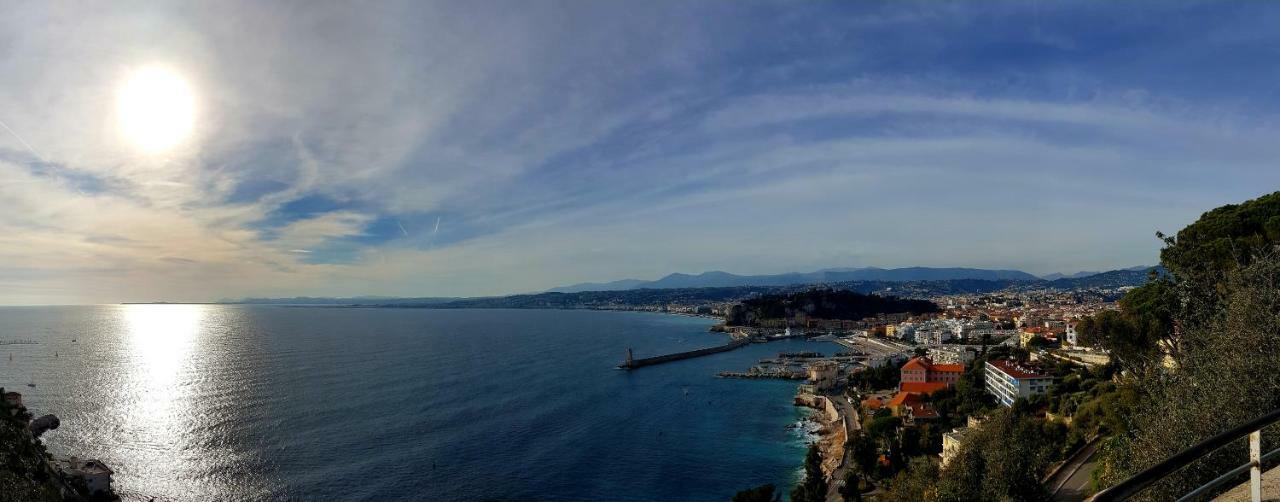 Sea View *
